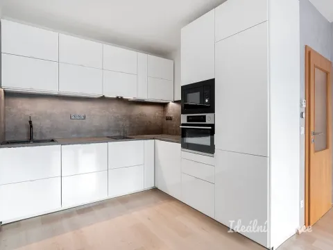 Pronájem bytu 2+kk, Chýně, Bolzanova, 52 m2