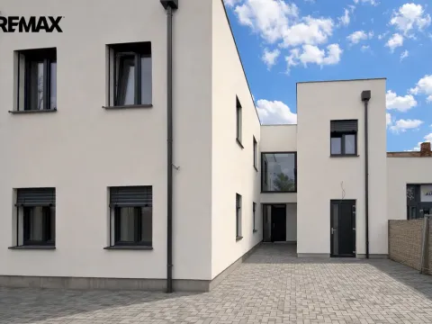 Pronájem bytu 1+kk, Hradec Králové - Pražské Předměstí, Blažíčkovo náměstí, 30 m2