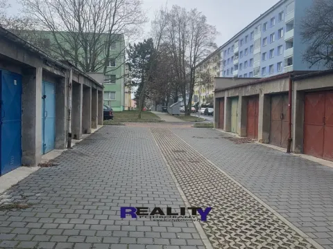 Pronájem garáže, Žatec, Plzeňská, 18 m2