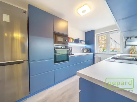 Prodej bytu 3+1, Karlovy Vary, Šumavská, 99 m2