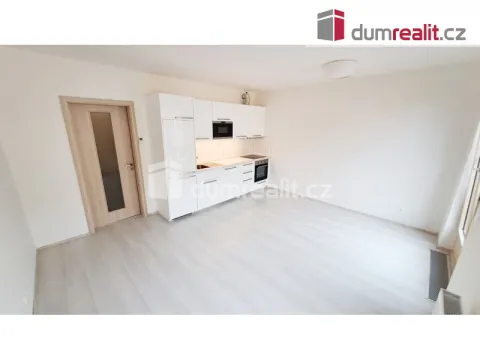Pronájem bytu 1+kk, Praha - Veleslavín, Adamova, 31 m2