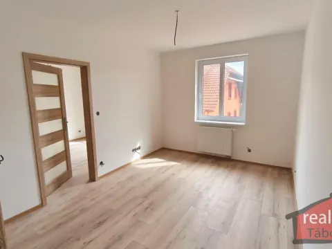 Prodej bytu 2+kk, Nupaky, Nupacká, 42 m2