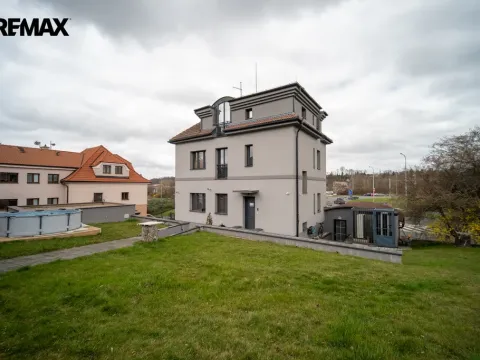Prodej rodinného domu, Praha - Hloubětín, Poděbradská, 188 m2