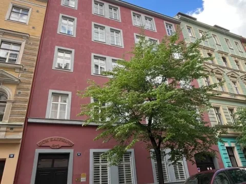 Pronájem kanceláře, Praha, Belgická, 160 m2
