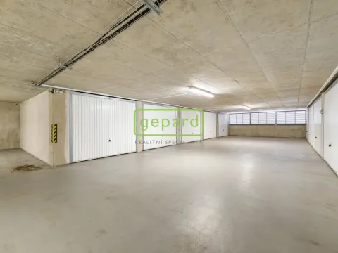 Prodej garáže, Praha, Archeologická, 16 m2