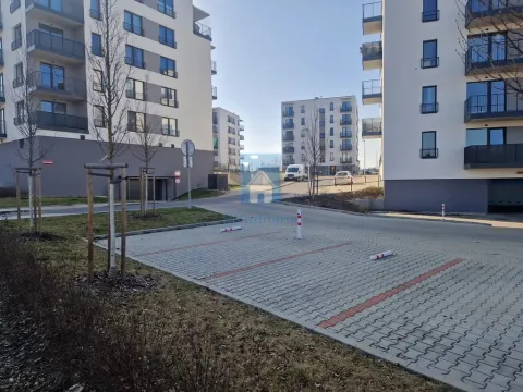 Pronájem garážového stání, Plzeň, Vojanova, 12 m2