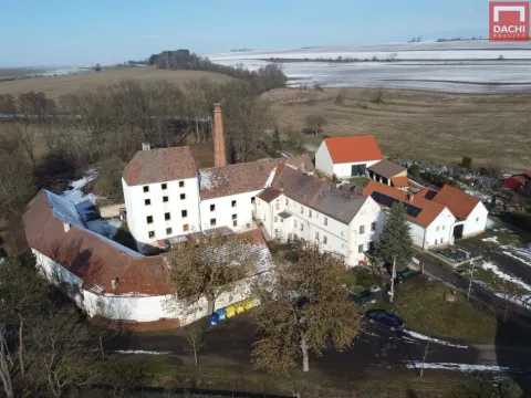 Prodej činžovního domu, Královice, 6674 m2