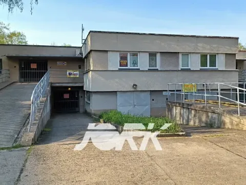 Pronájem garáže, Pardubice, kpt. Bartoše, 20 m2