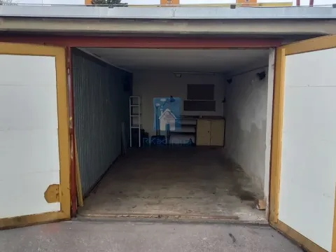 Pronájem garáže, Praha, Na Chodovci, 17 m2