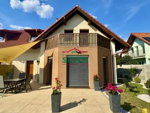 Prodej rodinného domu, Praha - Újezd nad Lesy, Novosibřinská, 220 m2