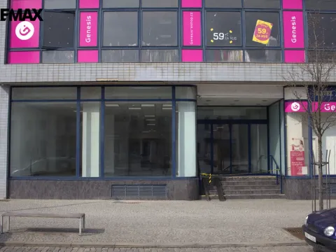 Pronájem obchodního prostoru, Třebíč - Vnitřní Město, Karlovo nám., 325 m2