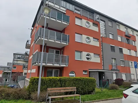 Pronájem bytu 1+kk, Zlín, Zelinova, 36 m2