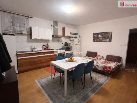Pronájem bytu 2+kk, Praha - Kobylisy, Zenklova, 55 m2