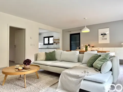 Pronájem rodinného domu, Strašnov, 127 m2