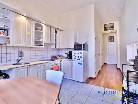 Prodej bytu 2+1, Praha - Vinohrady, Uruguayská, 61 m2