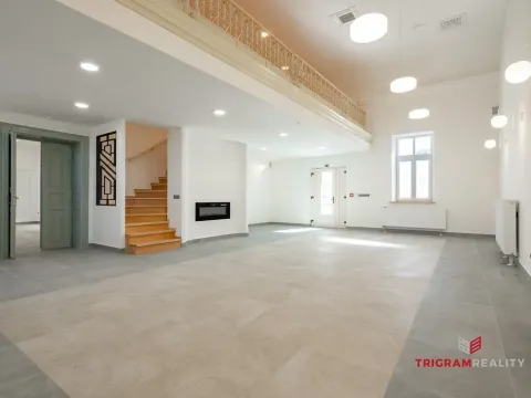 Pronájem restaurace, Hradec Králové - Plotiště nad Labem, Petra Jilemnického, 244 m2