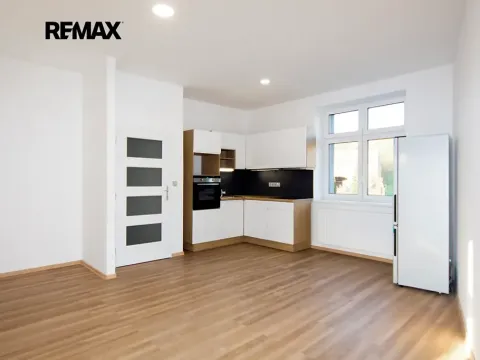 Pronájem bytu 2+kk, Ústí nad Labem, náměstí Prokopa Velikého, 49 m2