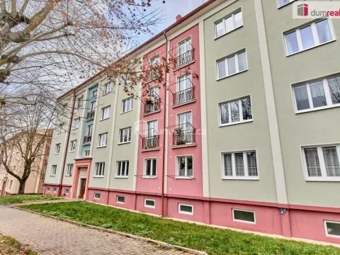 Pronájem bytu 2+1, Ostrov, Mánesova, 69 m2