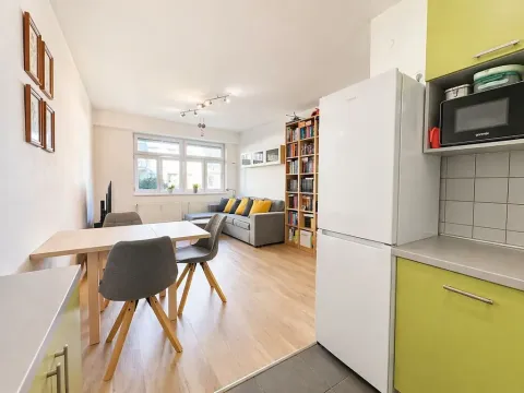 Prodej bytu 3+kk, Praha - Kyje, Pelušková, 58 m2