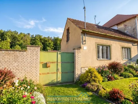 Prodej rodinného domu, Hluboké Mašůvky, 77 m2