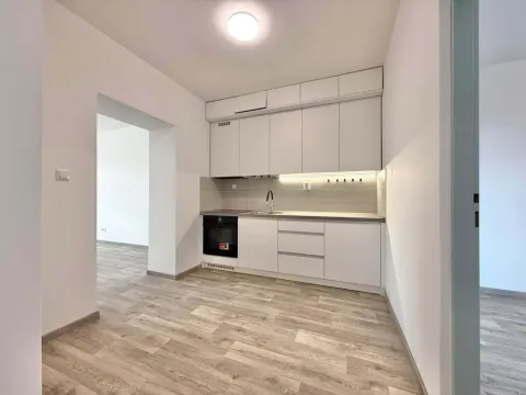 Pronájem bytu 2+1, Opava - Předměstí, Hviezdoslavova, 60 m2