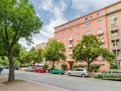 Prodej bytu 2+1, Praha, 28. pluku, 58 m2