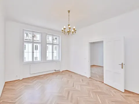 Pronájem bytu 3+1, Praha - Malá Strana, Karmelitská, 95 m2