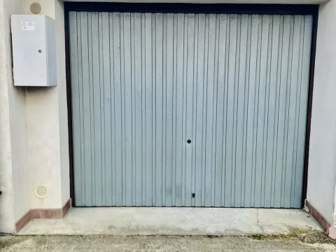 Prodej garáže, Staré Město, Kopánky, 18 m2