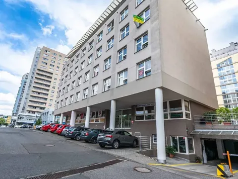 Pronájem garáže, Praha - Stodůlky, Petržílkova, 17 m2