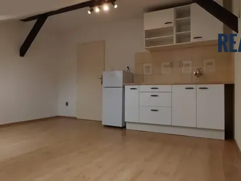 Pronájem bytu 1+kk, Brno, Hlinky, 27 m2