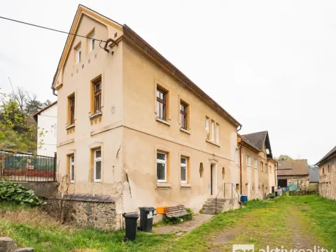 Prodej rodinného domu, Dolní Zálezly, Mírové náměstí, 250 m2