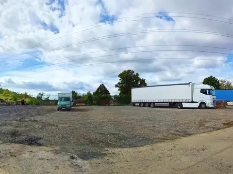 Pronájem komerčního pozemku, Třebotov, Pod Vsí, 300 m2