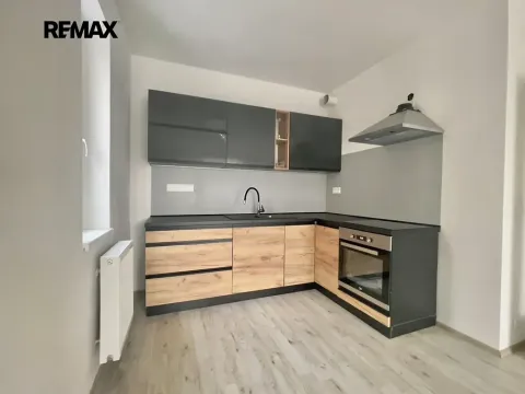 Pronájem bytu 2+kk, Chrudim, Luhanova, 49 m2