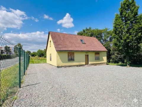 Pronájem komerčního pozemku, Praha, Na záhonech, 908 m2