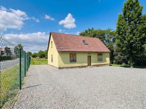 Pronájem komerčního pozemku, Praha, Na záhonech, 908 m2