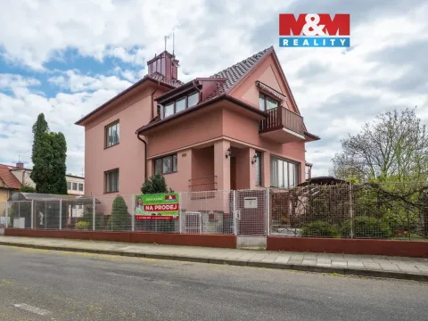 Prodej rodinného domu, Uherské Hradiště, U Stadionu, 300 m2