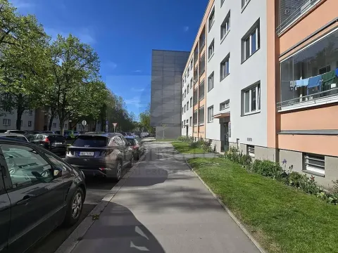 Pronájem bytu 2+1, Praha - Břevnov, Brunclíkova, 56 m2