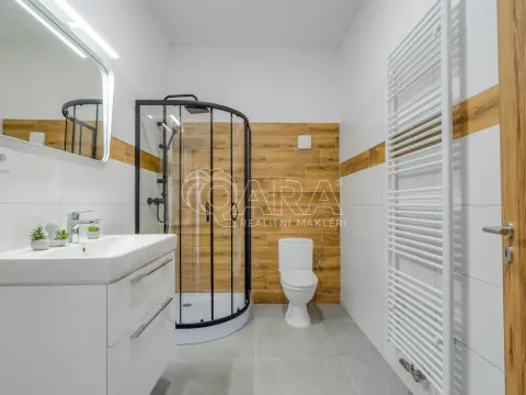 Pronájem bytu 2+kk, Úpice, 3. května, 44 m2