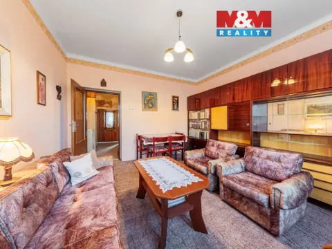 Prodej bytu 2+1, Karlovy Vary - Stará Role, Závodu míru, 59 m2
