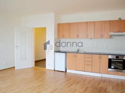 Pronájem bytu 1+kk, Praha, Sluneční náměstí, 35 m2