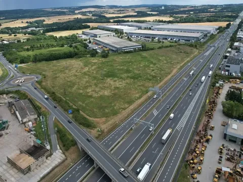 Pronájem komerčního pozemku, Praha, 800 m2