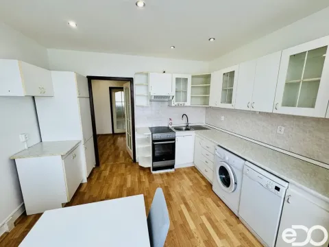 Pronájem bytu 3+1, Praha - Modřany, Urbánkova, 79 m2
