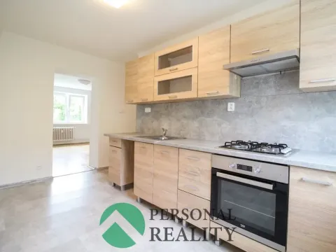 Pronájem bytu 2+1, Karlovy Vary, Šumavská, 63 m2