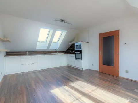 Pronájem bytu 3+kk, Holubice - Kozinec, Tisová, 83 m2