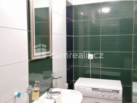 Pronájem bytu 2+kk, Praha - Kobylisy, Zenklova, 55 m2