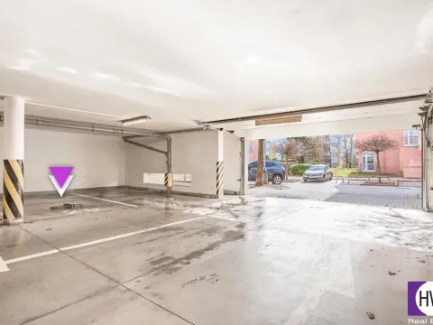 Prodej garážového stání, Praha, Vřesová, 13 m2