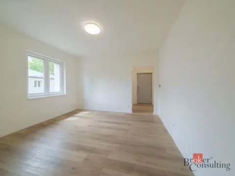 Pronájem bytu 2+kk, Ostrava - Mariánské Hory, Cottonové, 38 m2