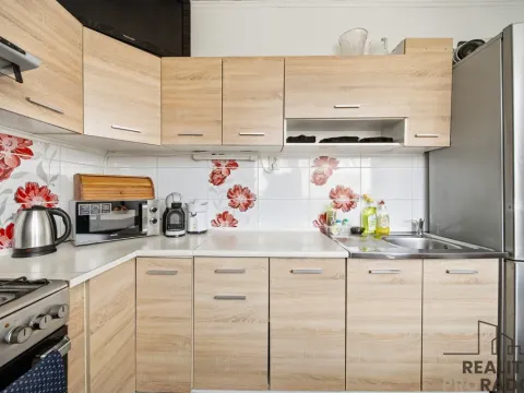 Prodej bytu 3+1, Hodonín, Šumná, 66 m2