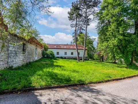 Prodej komerční nemovitosti, Velké Všelisy, 4000 m2