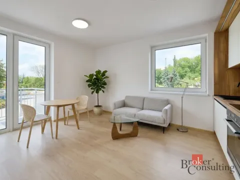 Pronájem bytu 2+kk, Holice, Pod Parkem, 46 m2